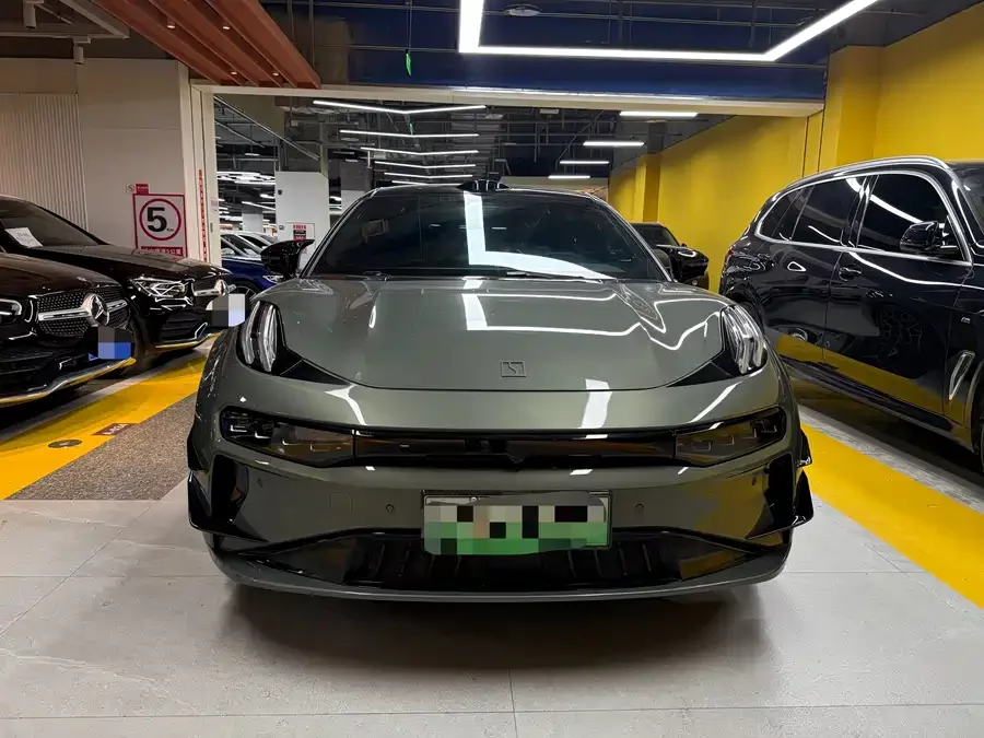 Zeekr 001