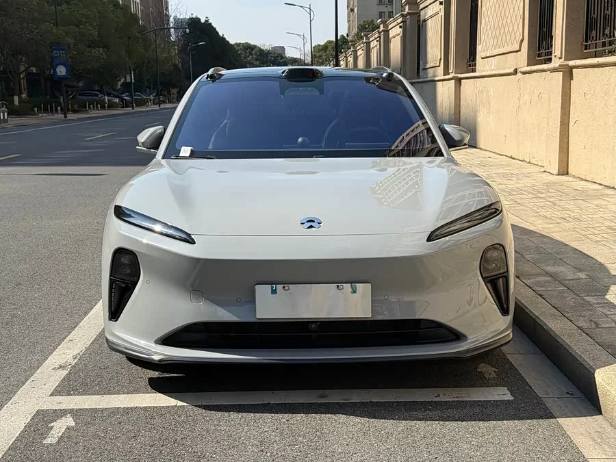 NIO ET5T