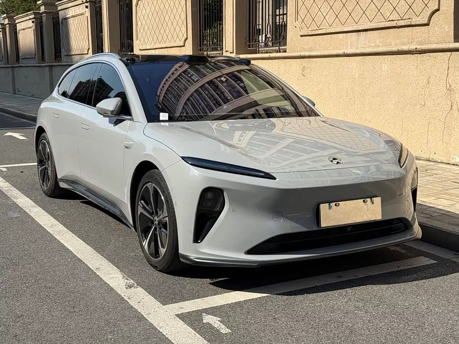 NIO ET5T