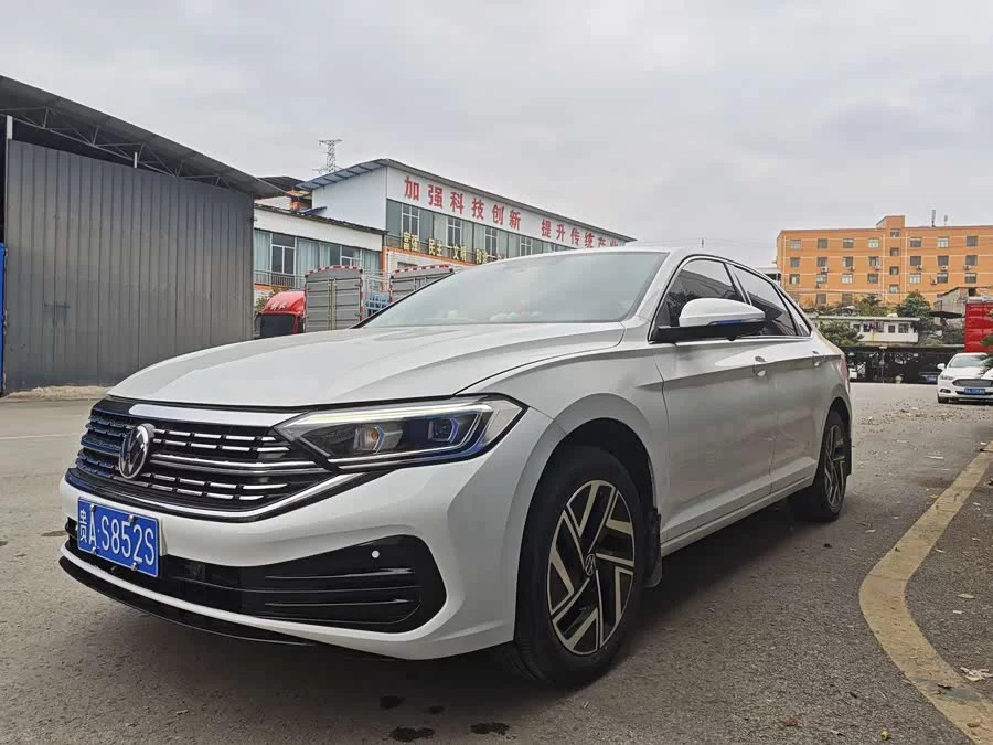 Volkswagen Sagitar