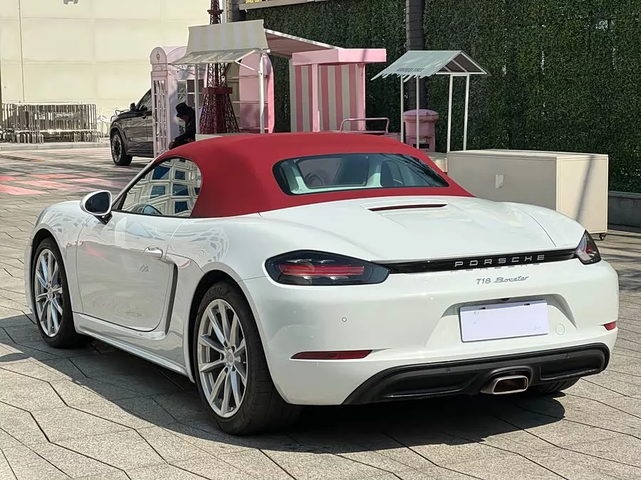 Porsche 718