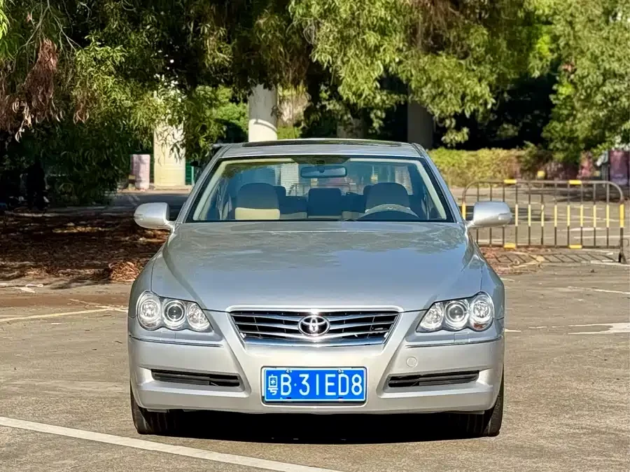 Toyota Reiz