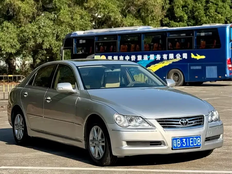 Toyota Reiz
