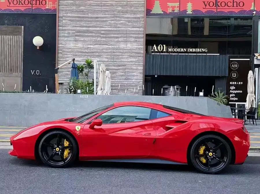 Ferrari 488