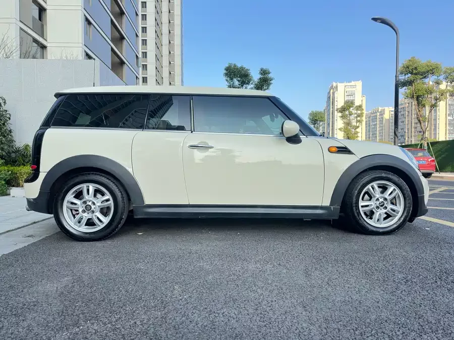 MINI CLUBMAN
