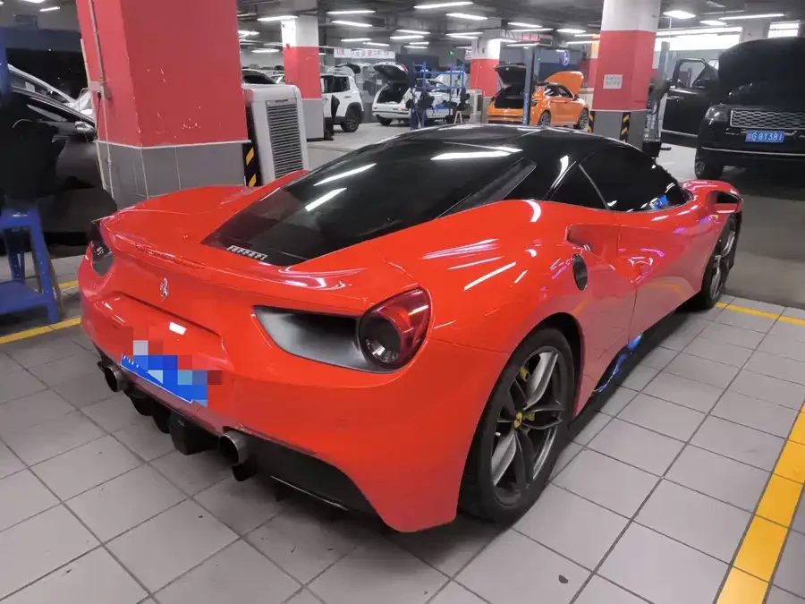 Ferrari 488