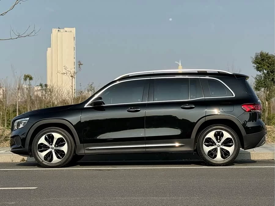 Mercedes Benz GLB
