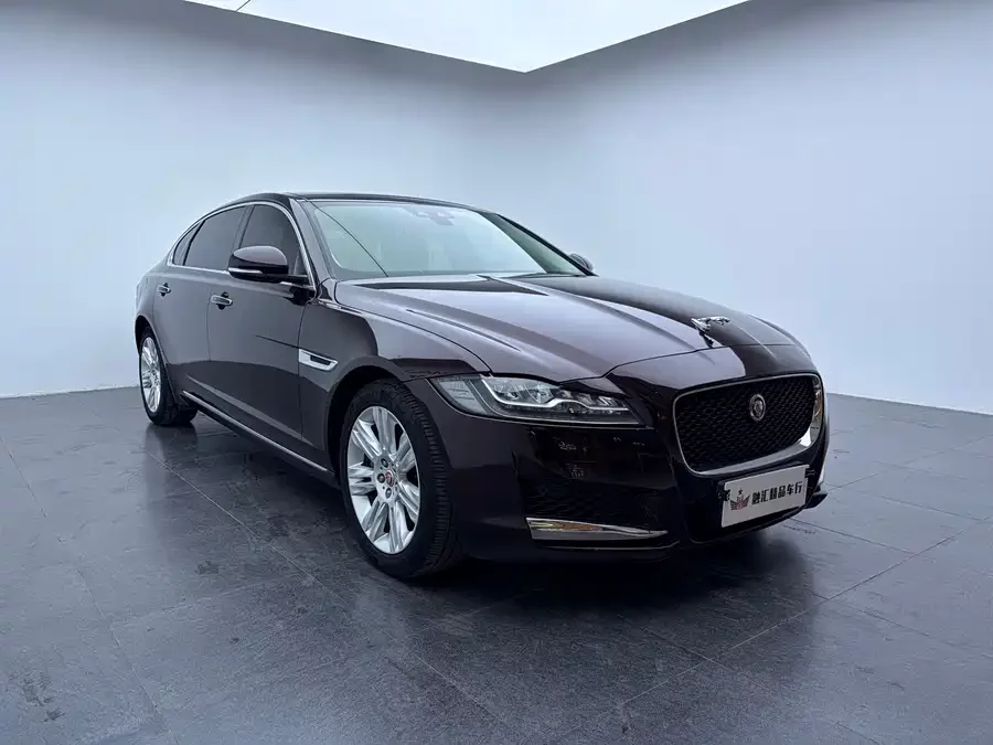 Jaguar XFL