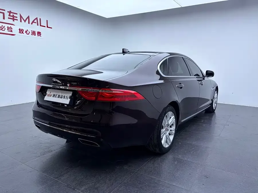 Jaguar XFL