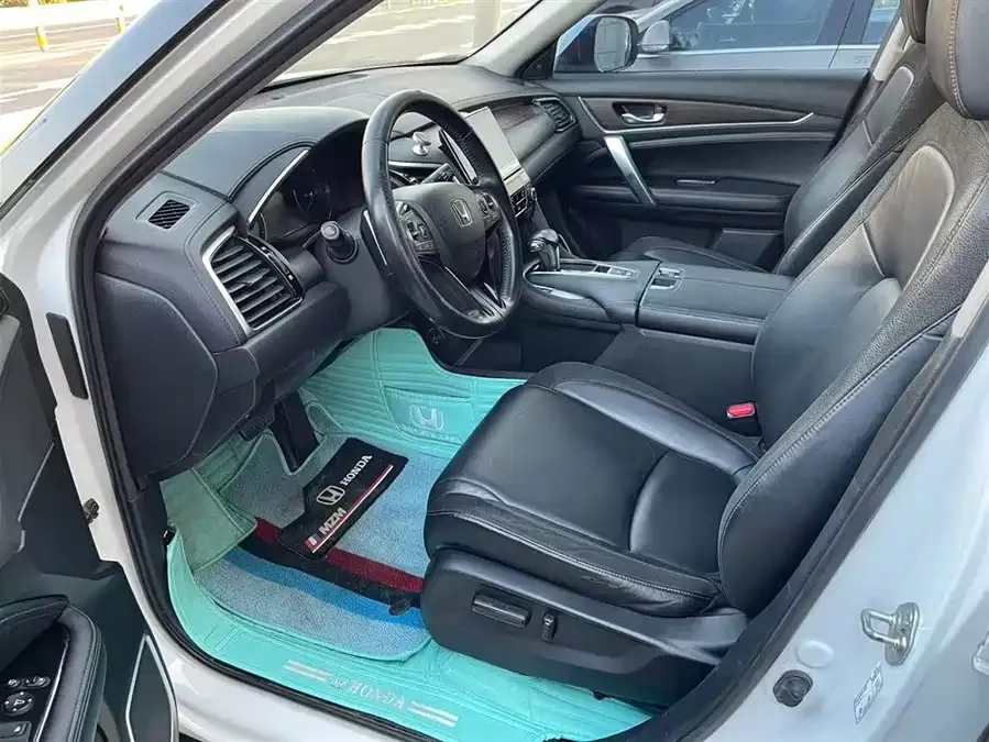 Honda Crown Road