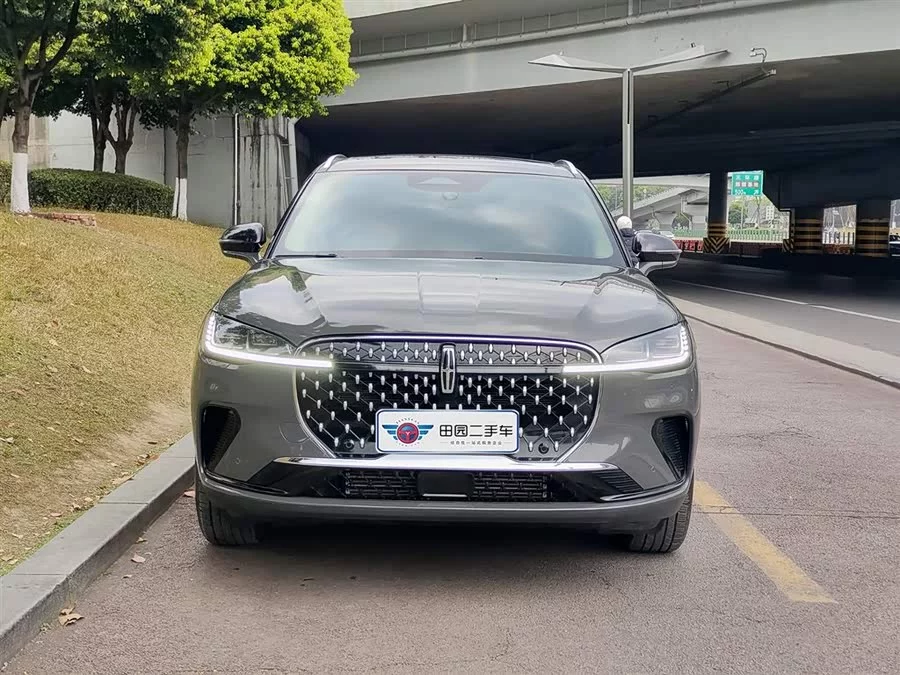 Lincoln Adventurer