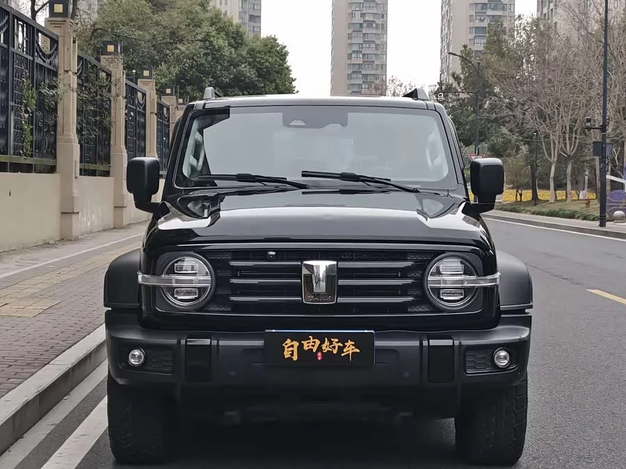 TANK 300