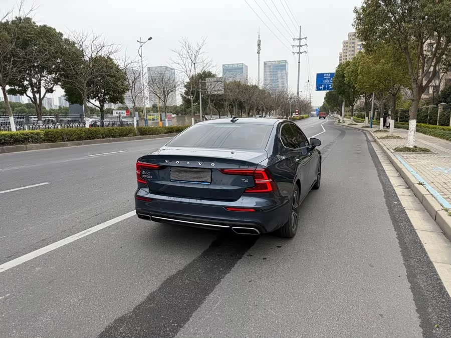 Volvo S60