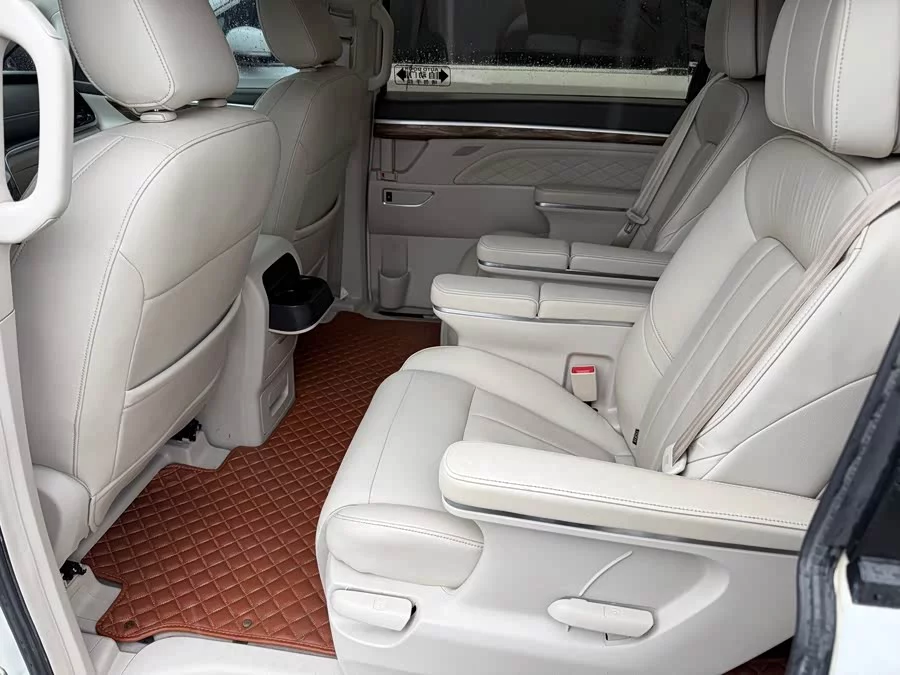GAC Trumpchi M8