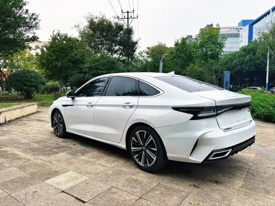 Chery Arrizo 8