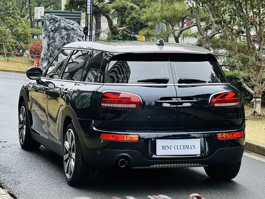 MINI CLUBMAN