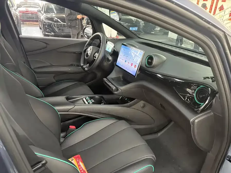 BYD Dolphin