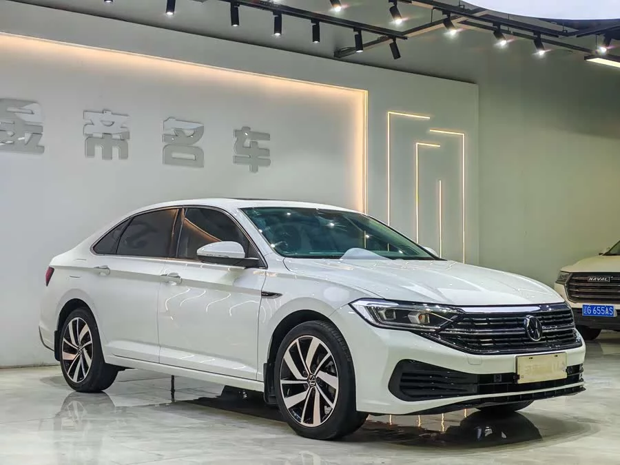 Volkswagen Sagitar
