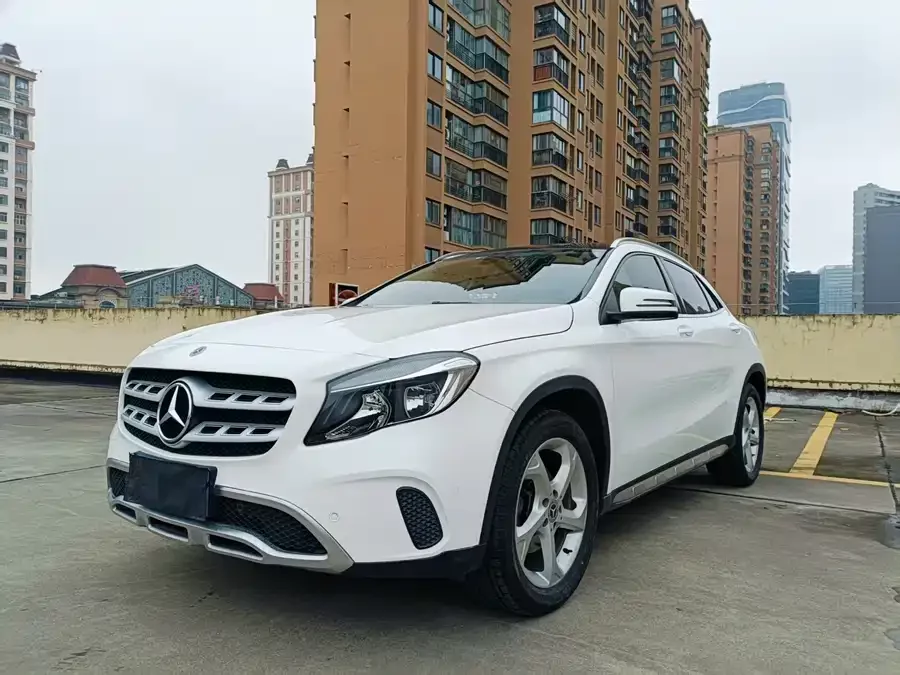 Mercedes Benz GLA