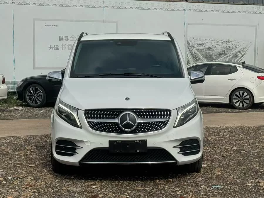 Mercedes Benz Class V