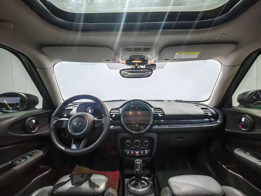 MINI CLUBMAN