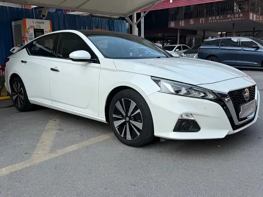 Nissan Teana
