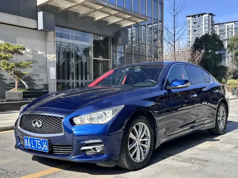 Infiniti Q50L