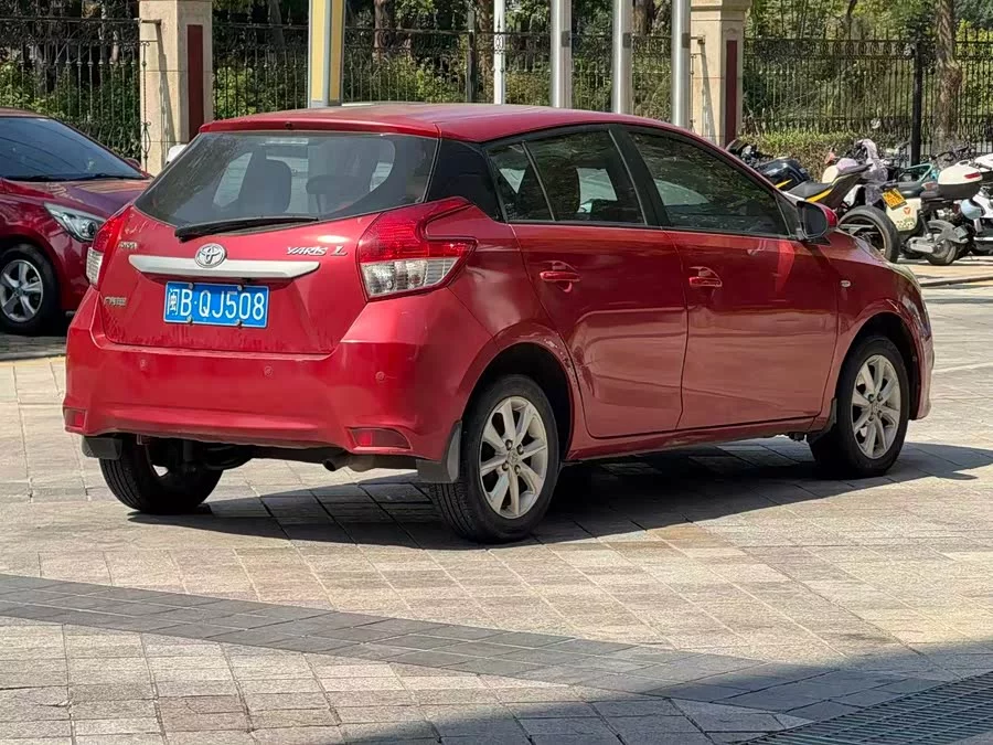 Toyota YARiS L