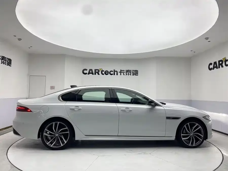 Jaguar XFL