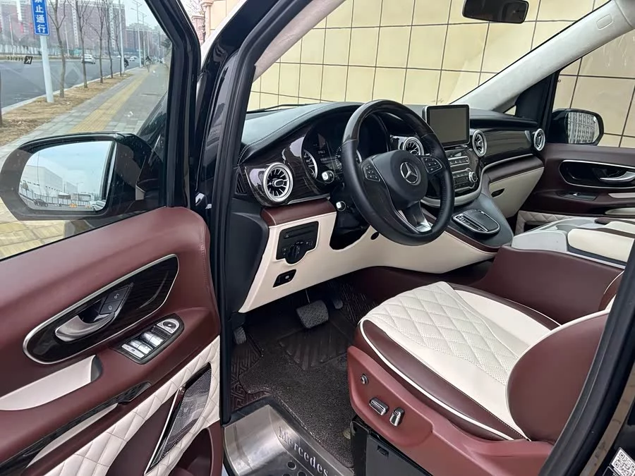 Mercedes Benz Vito