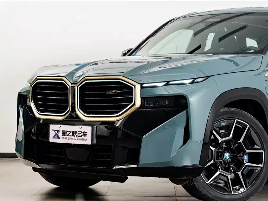 BMW XM