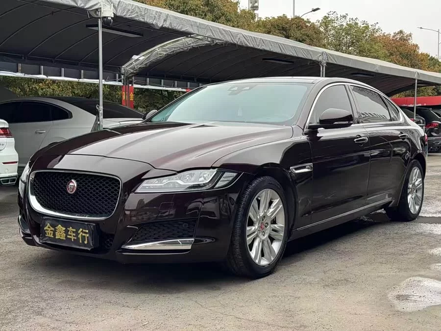 Jaguar XFL