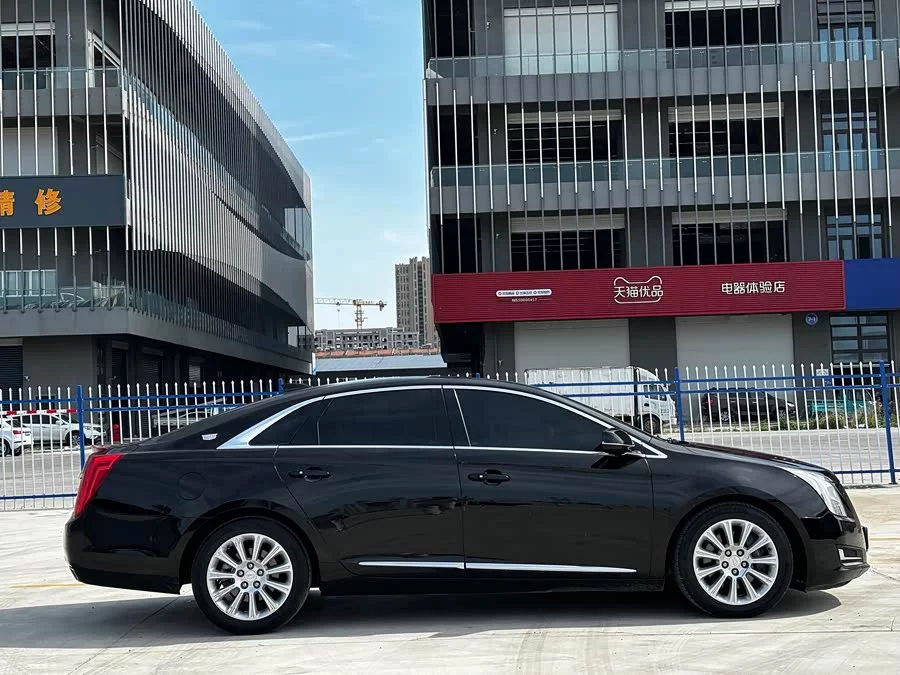 Cadillac XTS