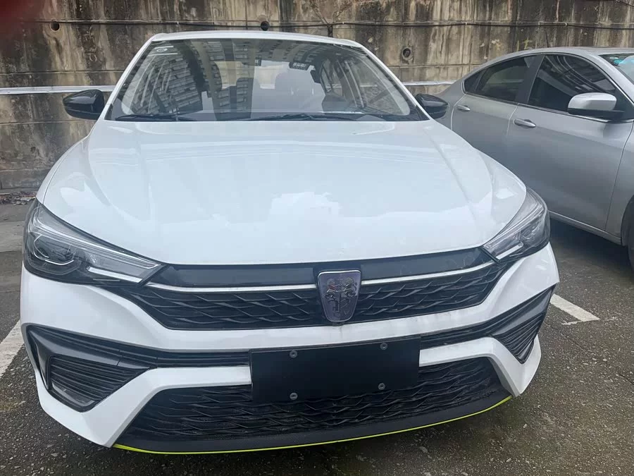 Roewe i5