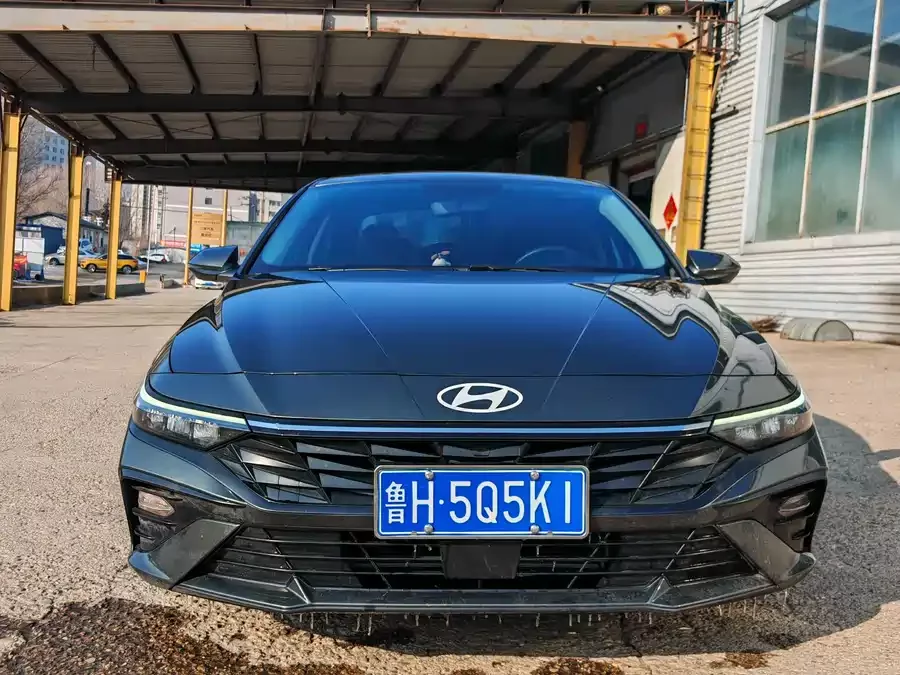 Hyundai Elantra