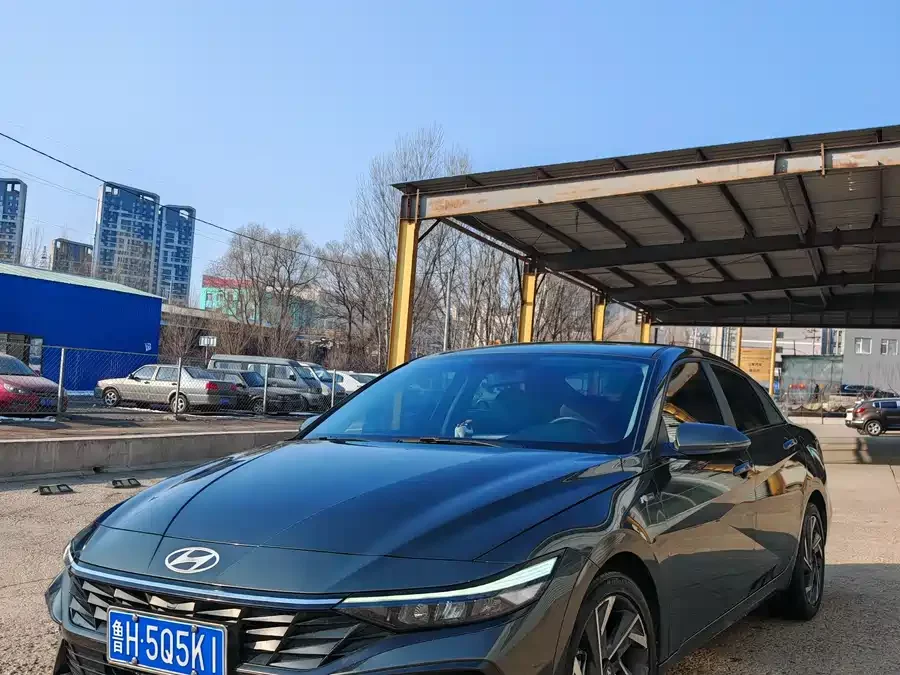 Hyundai Elantra
