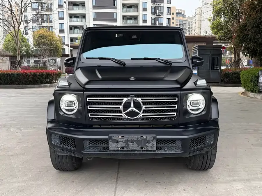 Mercedes Benz G-rated