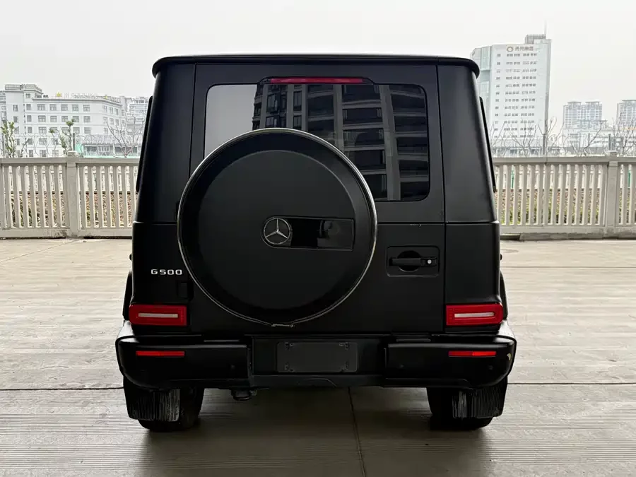 Mercedes Benz G-rated