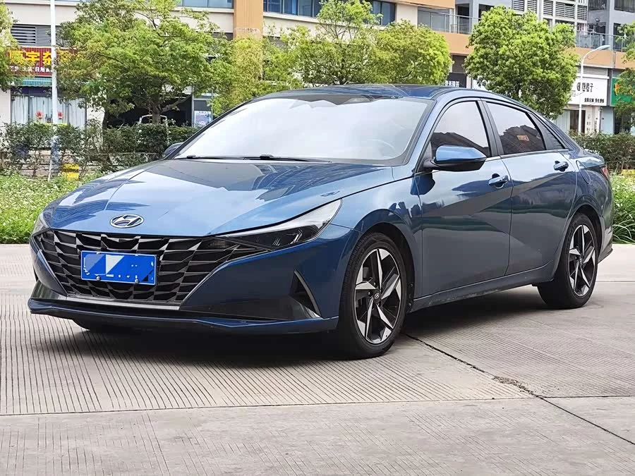 Hyundai Elantra