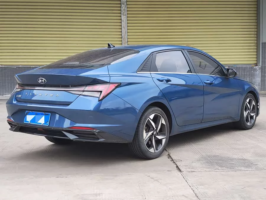 Hyundai Elantra
