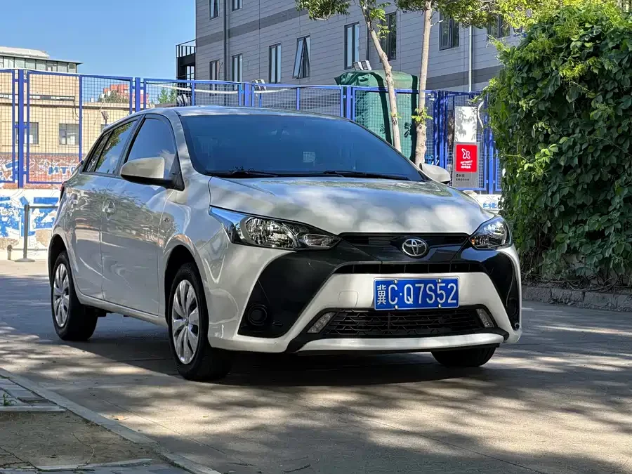 Toyota YARiS L