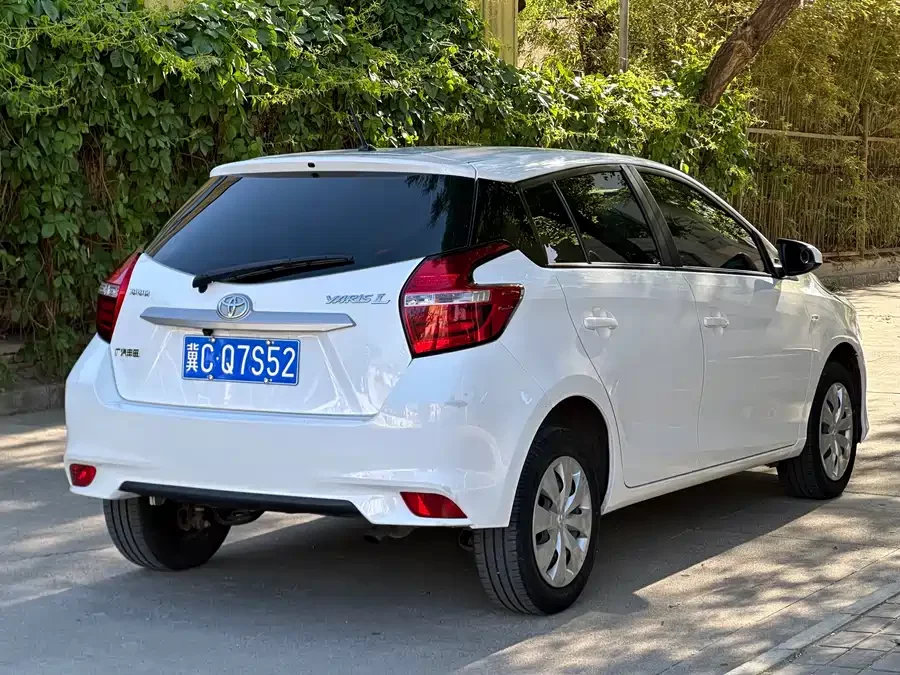 Toyota YARiS L