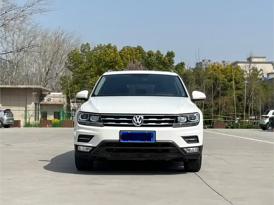 Volkswagen Tiguan L