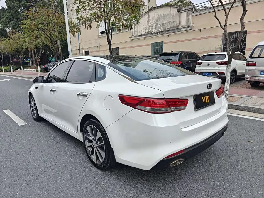 Kia K5
