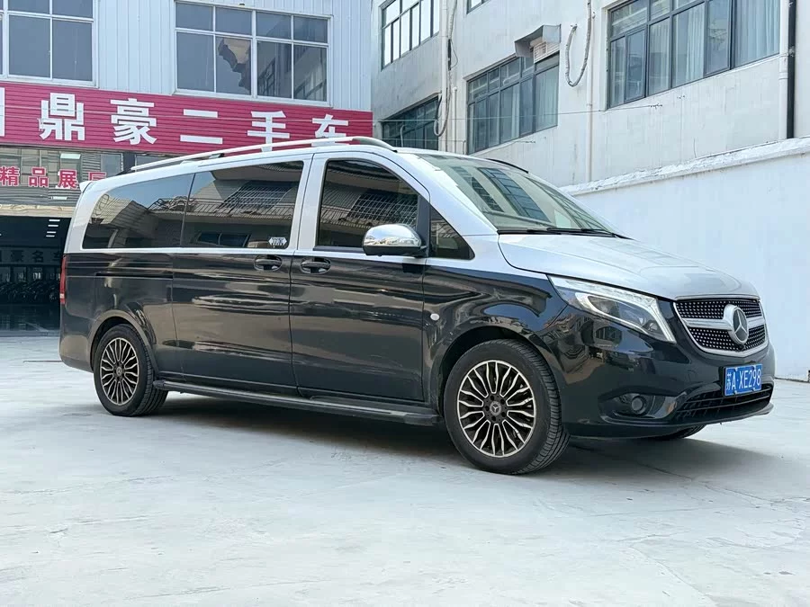 Mercedes Benz Vito