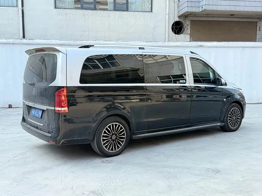 Mercedes Benz Vito