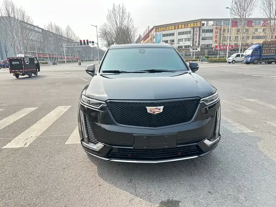 Cadillac XT6