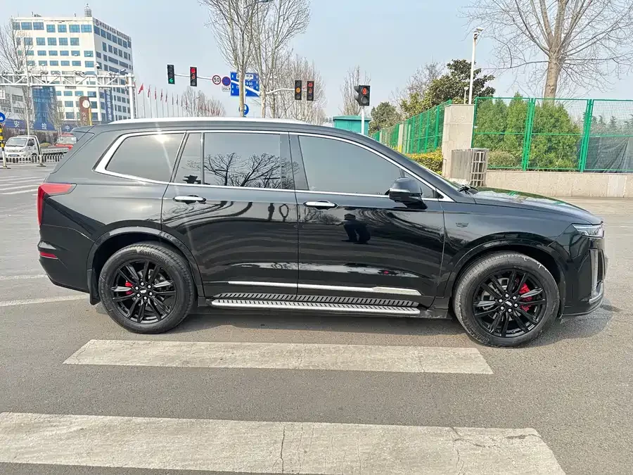 Cadillac XT6