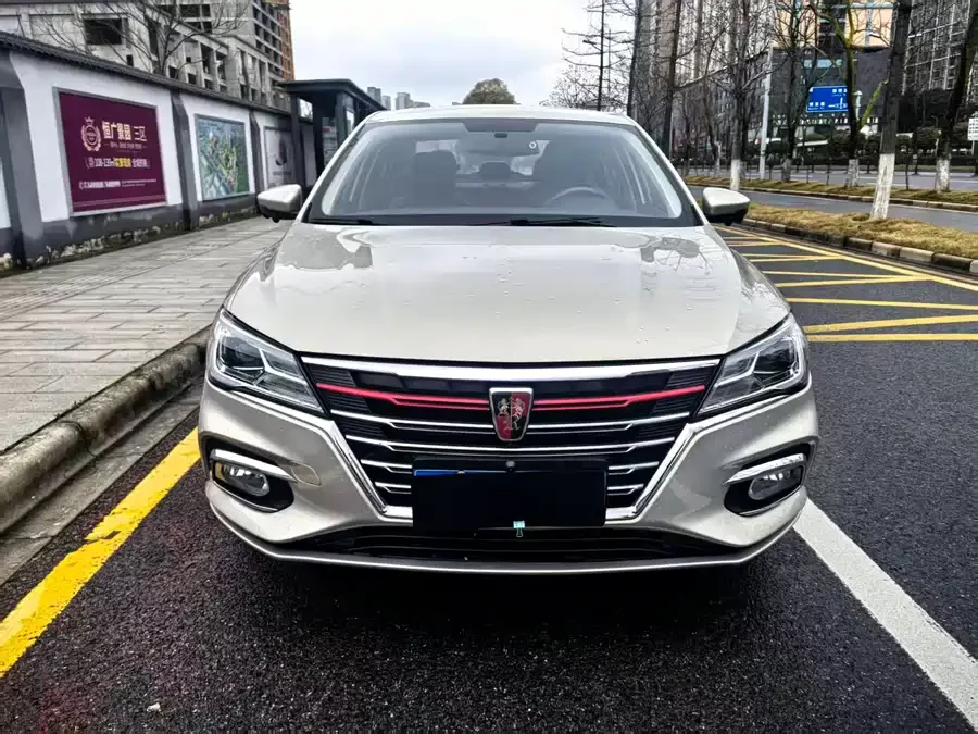 Roewe i5