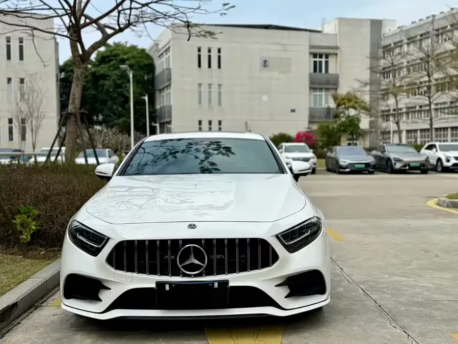 Mercedes Benz CLS